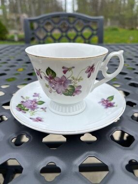 Vintage Floral Teacup and Saucer - Purple Violets with Gold Trim